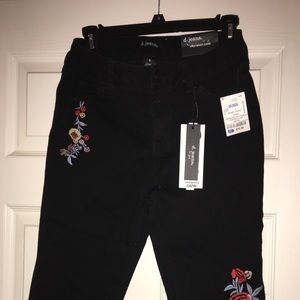 Brand new women’s capris
